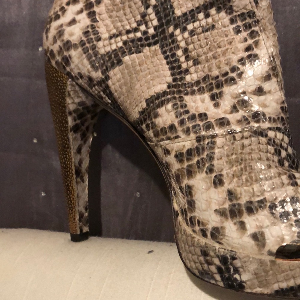 Herve Leger snakeskin booties - Picture 3 of 6